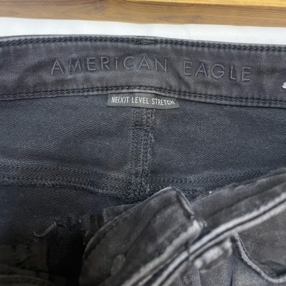 American eagle next level stretch size 6 black super highrise distressed jegging - Picture 5 of 7